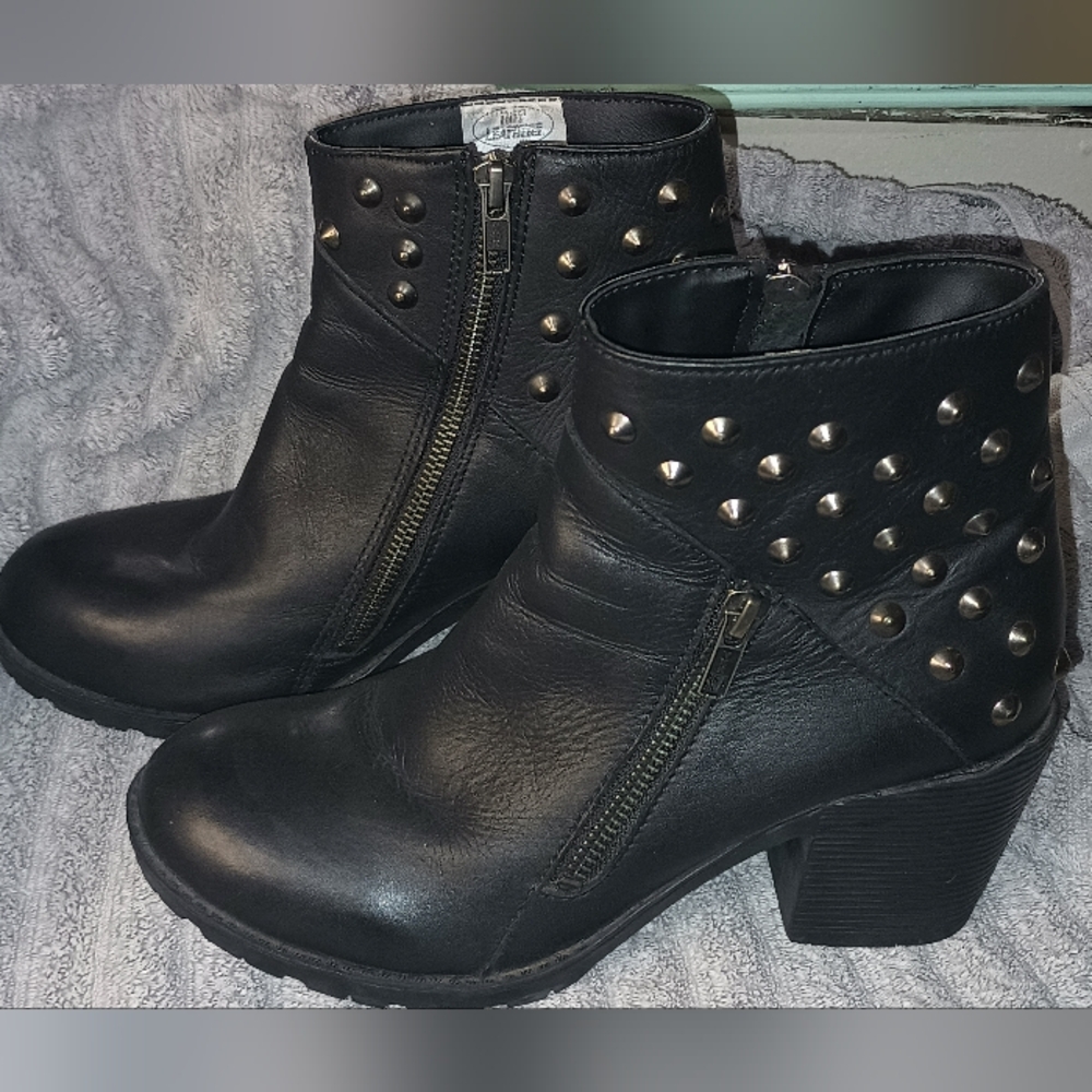 Hot Leathers BTL1003 Ladies 5-inch Black Studded Ankle Leather Boots with Side Z